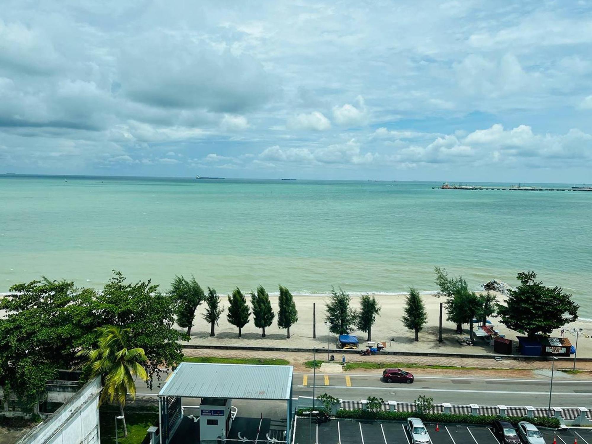 Mutiara Melaka Beach Resort By Glex Tangga Batu Exterior foto