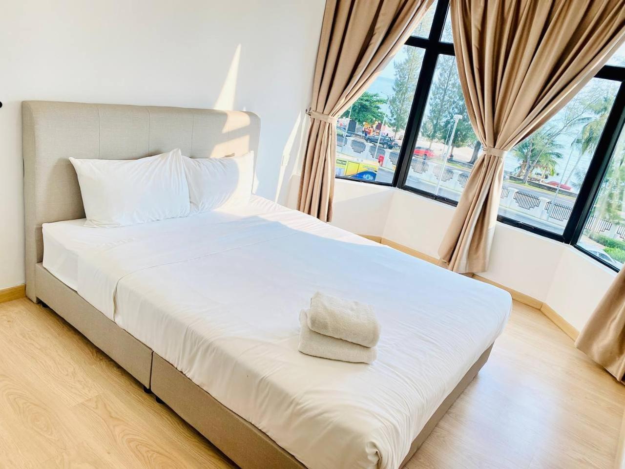 Mutiara Melaka Beach Resort By Glex Tangga Batu Exterior foto